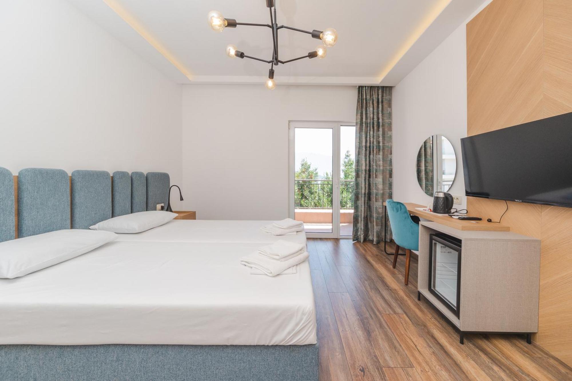 Apartments Mara Lux Будва Екстериор снимка
