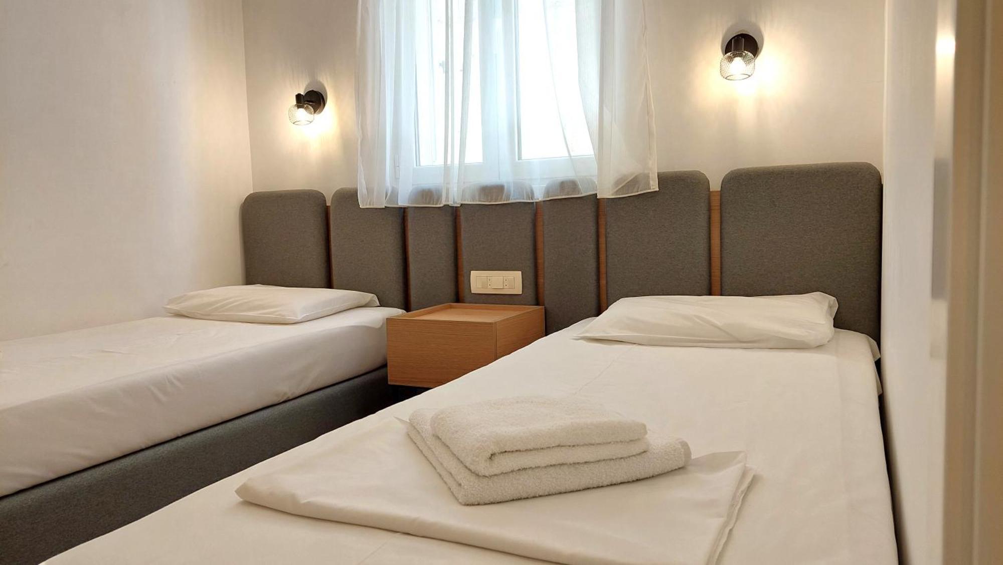 Apartments Mara Lux Будва Стая снимка